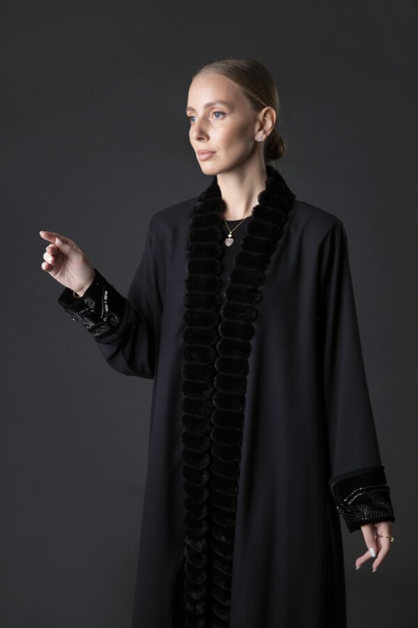 Winter fabric abaya with fur borders - Image 4