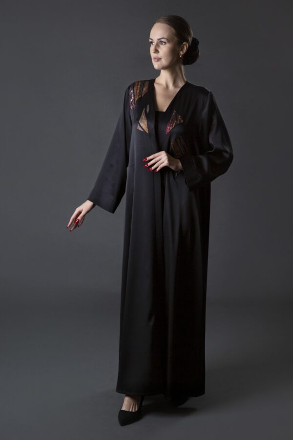 Silk abaya with colorful zari