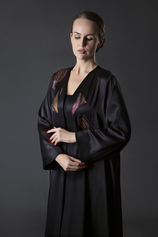 Silk abaya with colorful zari - Image 3