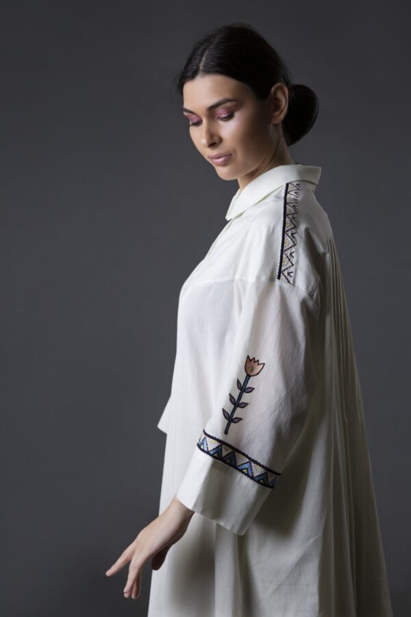 Collar Style Galabiya with Linen Skirt - Image 4