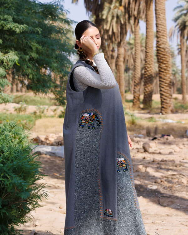 Al Ula Kashta Abaya- Elephant Design - Image 3