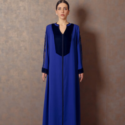 Moroccan Elegance – Crepe Galabiya with Velvet Patch & Hand-Embroidered Sleeves