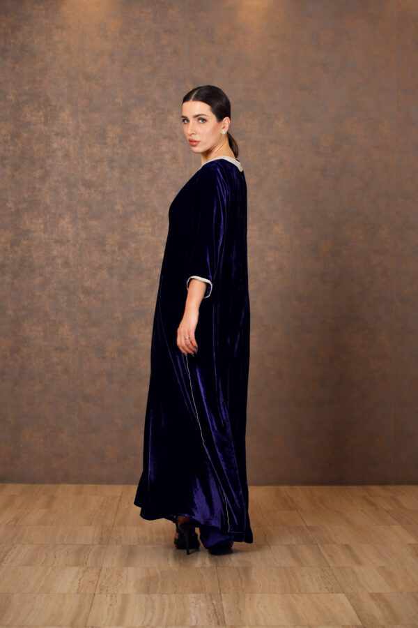 Moroccan Veil – Velvet Galabiya with Zari Embroidery & Flowy Panel Cut - Image 5