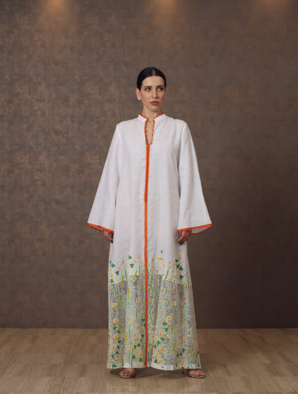 Tatreez & Lace – Linen Galabiya with Dantelle Border & Handmade Moroccan Accents