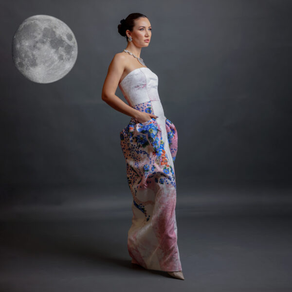 Vintage Bloom – Floral Dress with Lace Texture & Side Pockets - Image 2